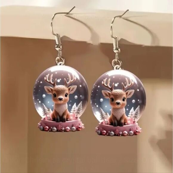 Hand Crafted Festive dangle earrings - Picture 5 of 7